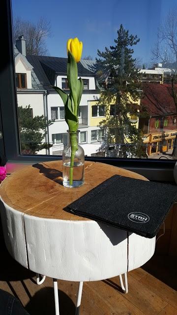 STRH Bistro Art Cafe